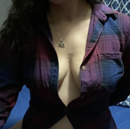hotwife329 OnlyFans picture