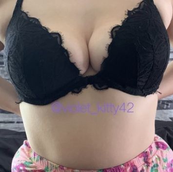 violet_kitty42 OnlyFans picture