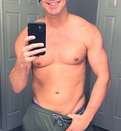 twostripes OnlyFans picture