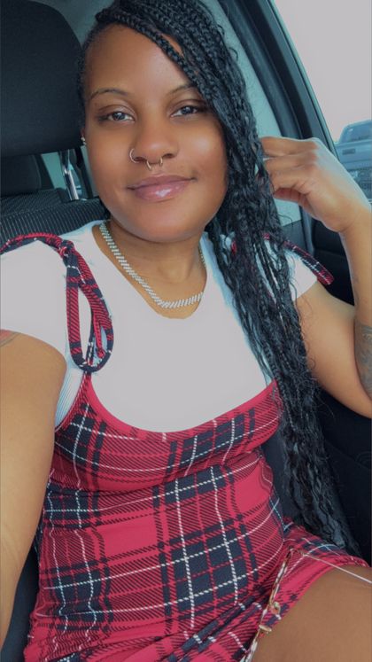 camille2u OnlyFans picture