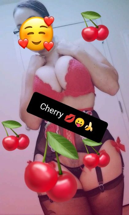 solocherry12 OnlyFans picture