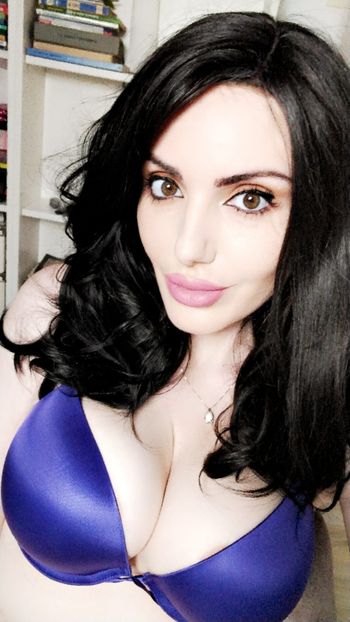 CLAUDIA