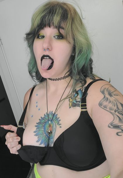 sapphire1569 OnlyFans picture