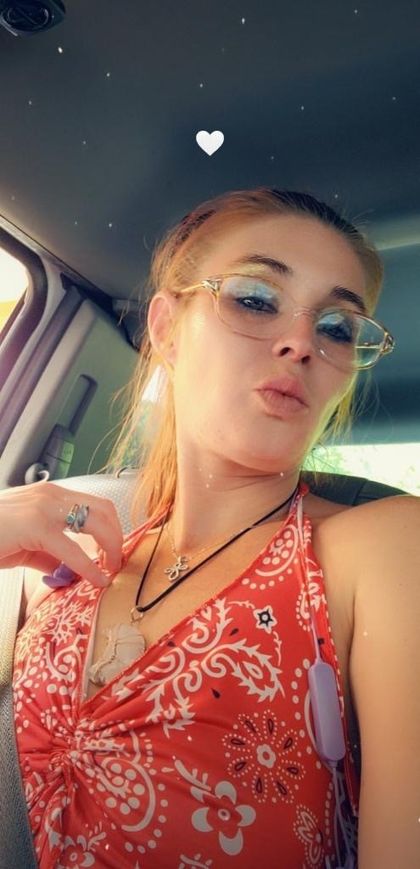 piercedlilredhead OnlyFans picture