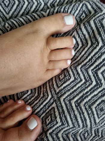 Zary feet