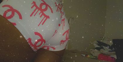 petitechclte OnlyFans picture