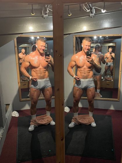 johnnybravovip OnlyFans picture