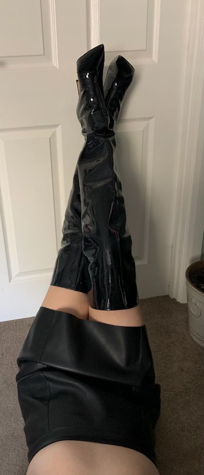 naughtyboots12 OnlyFans picture