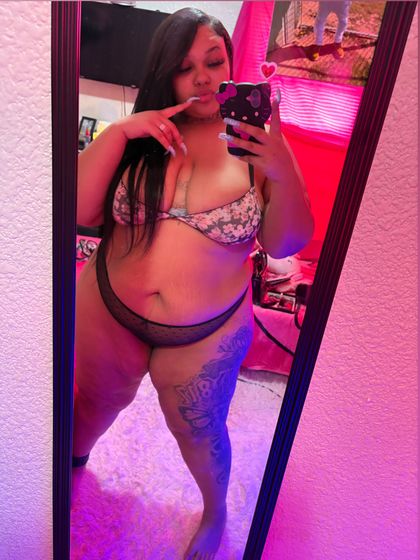 pinkie3xx OnlyFans picture
