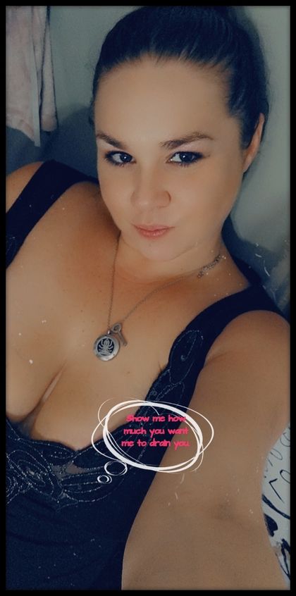 hotwifebjqueennicole OnlyFans picture