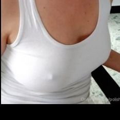 ladyinredpolish OnlyFans profile picture