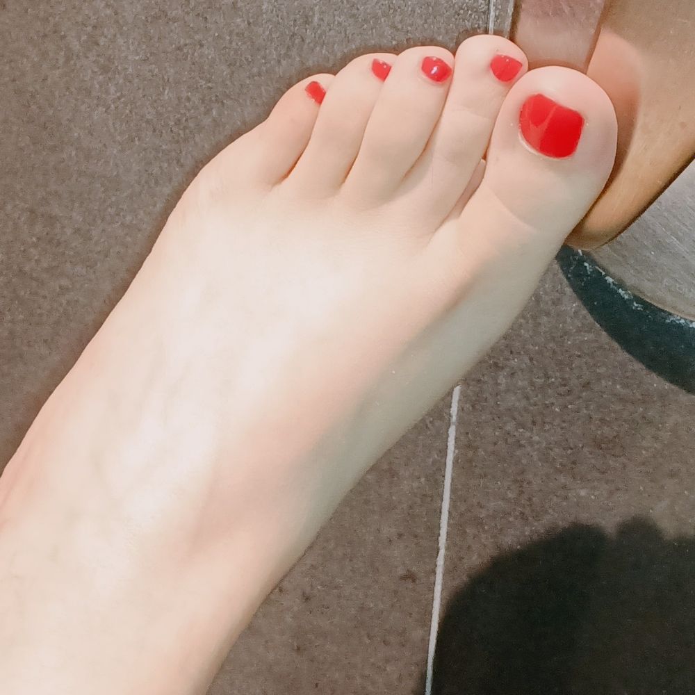 latinapieslin2 OnlyFans profile picture