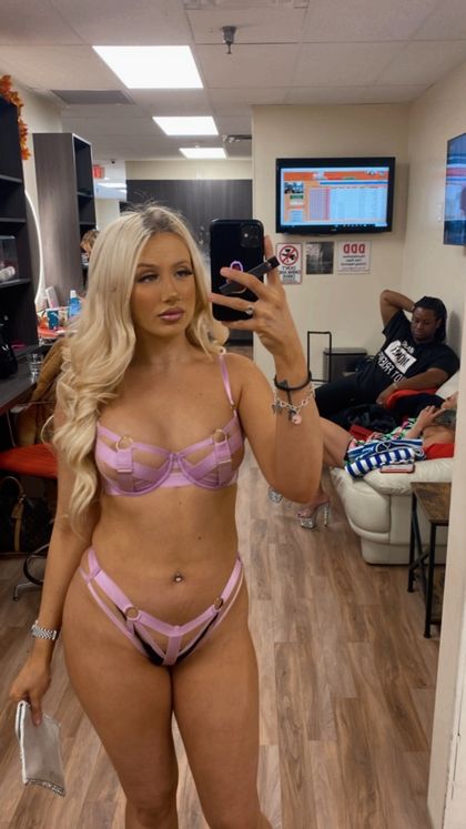 cocochanelll0 OnlyFans picture
