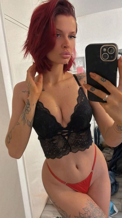 itsrougeraven OnlyFans picture