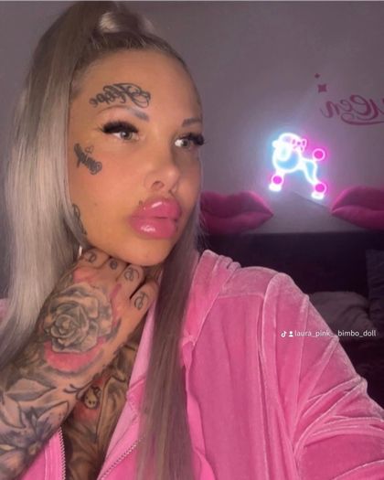 laurapink OnlyFans picture