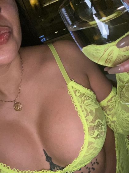 alilsomethin OnlyFans picture