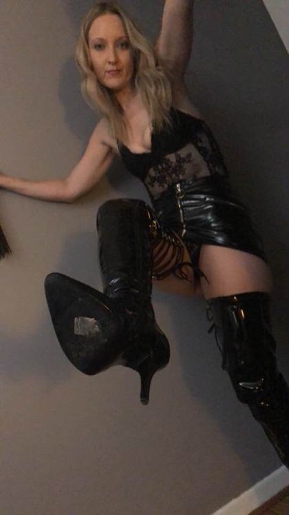 michlyn OnlyFans picture