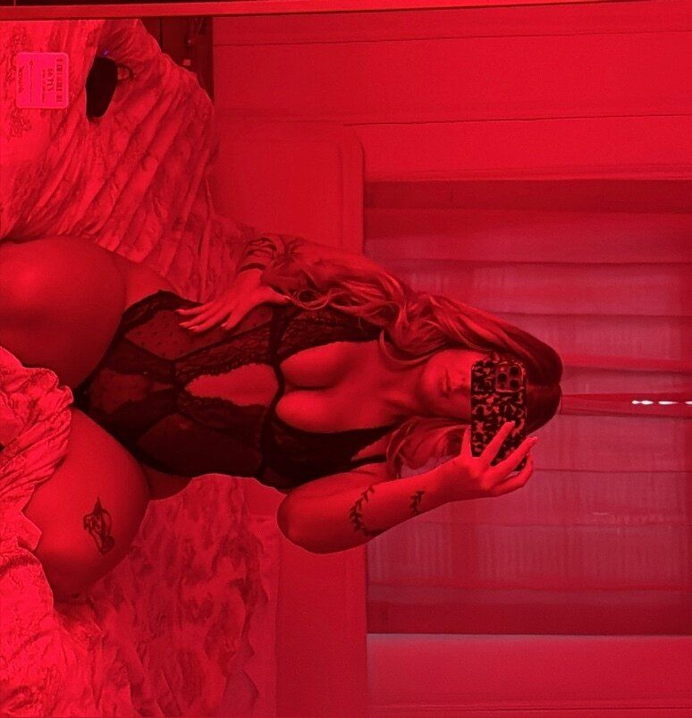 ellieekateec OnlyFans profile picture