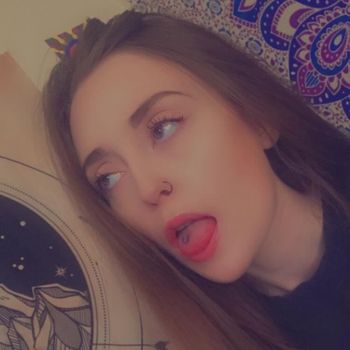 zoe snow