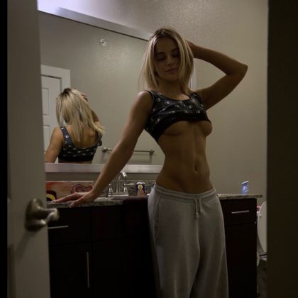 novaveee OnlyFans picture