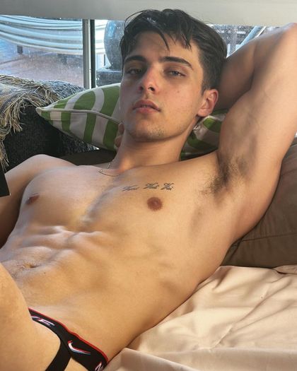 ericshunnn OnlyFans picture