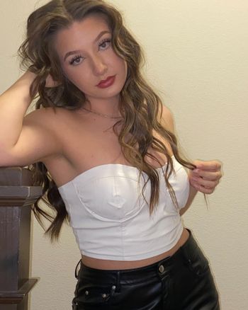 lauren183 OnlyFans - Stats, Graphs, Photos & Profile Comparisons