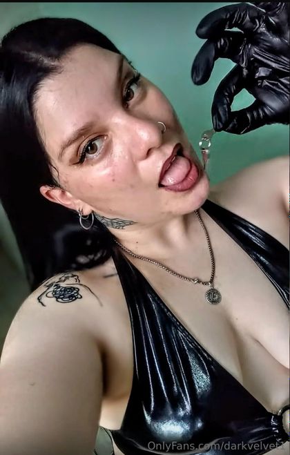 darkvelvet1 OnlyFans picture