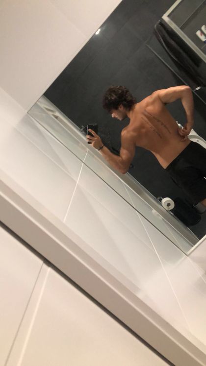 u38199054 OnlyFans picture