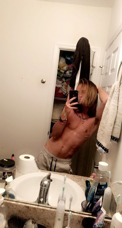 u10805377 OnlyFans picture
