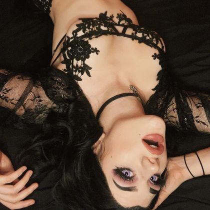 erinrileycos OnlyFans picture