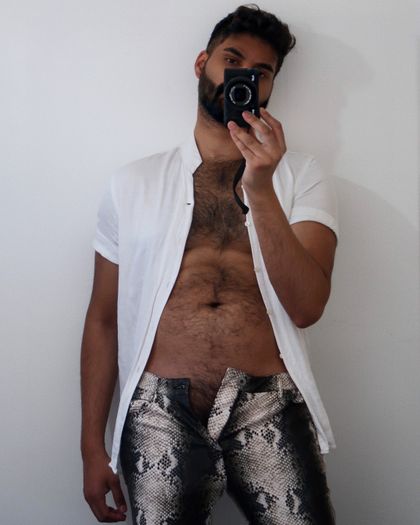 hairy-ish OnlyFans picture