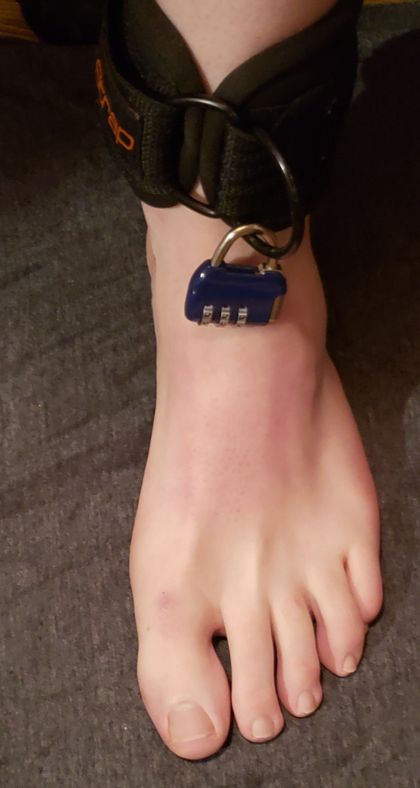 facingdafeet OnlyFans picture