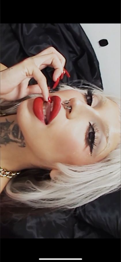 mollycruel OnlyFans picture