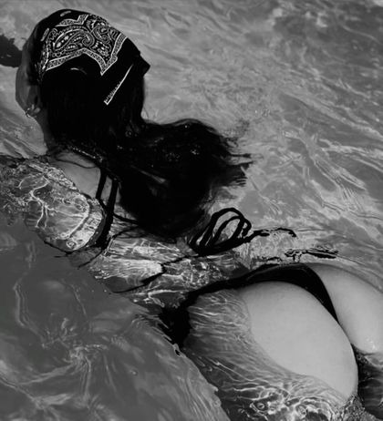 adela-onlyy-free OnlyFans picture