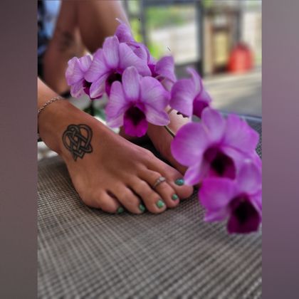 herwaywardsoles OnlyFans picture