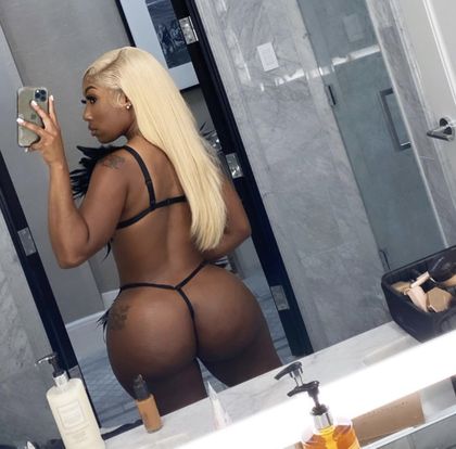 iambaddie12 OnlyFans picture