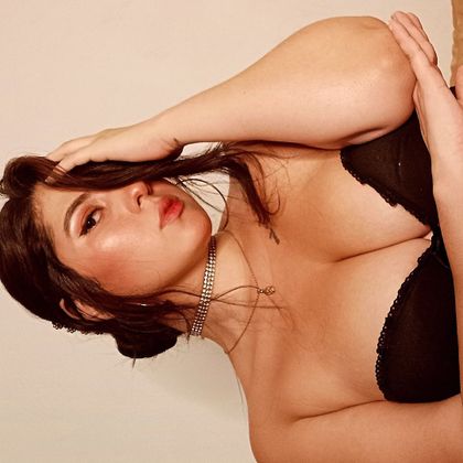 lilyaldridge23 OnlyFans picture