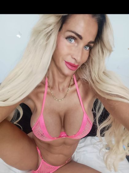 hotukrainianmama OnlyFans picture