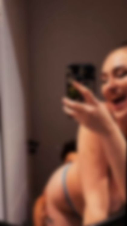russianch0c0late OnlyFans picture