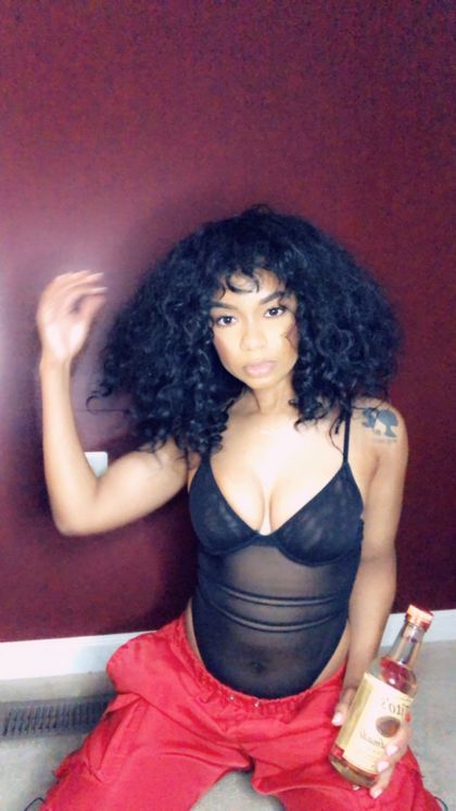 parislavet OnlyFans picture