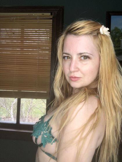 prettyestelle OnlyFans picture