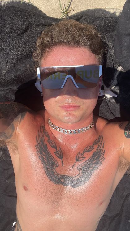 itsmeronezy OnlyFans picture