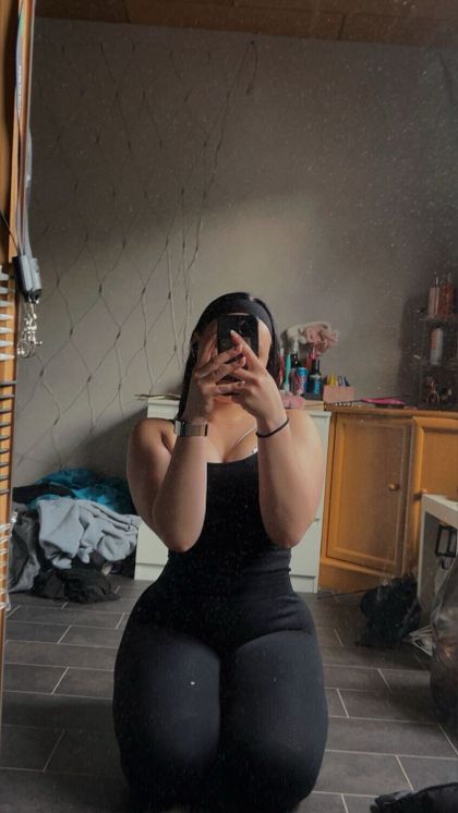 kiss.me.karma OnlyFans picture
