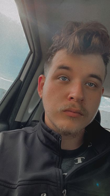 u75295575 OnlyFans picture