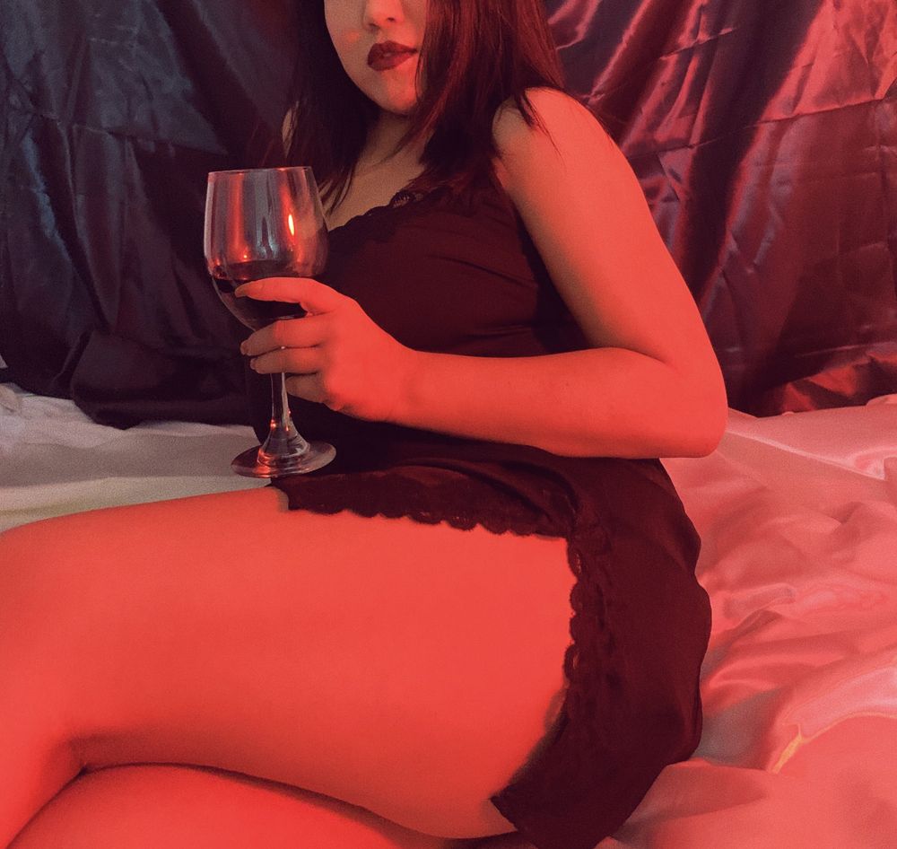 wineandlace OnlyFans profile picture