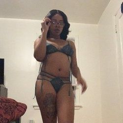 honeyb2wealthy OnlyFans picture
