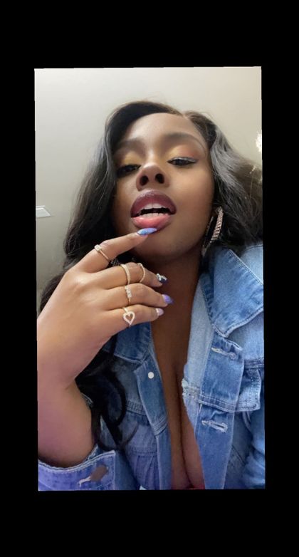 leileiworld OnlyFans picture