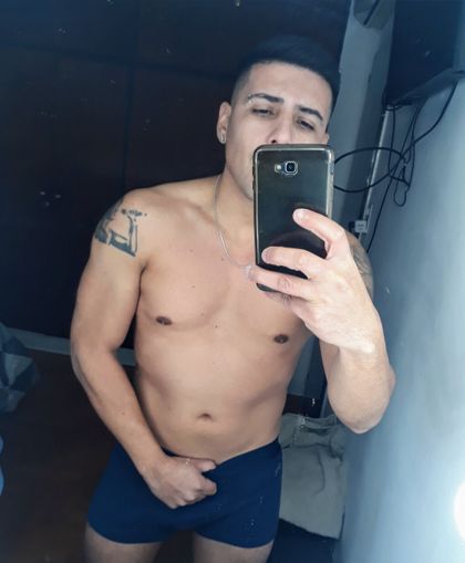 aaronmht OnlyFans picture