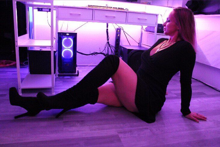 nadine2026 OnlyFans profile picture