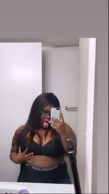 yannadamunchh OnlyFans picture